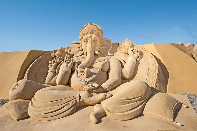 Sand city Museum Hurghada Transfer + Tickets