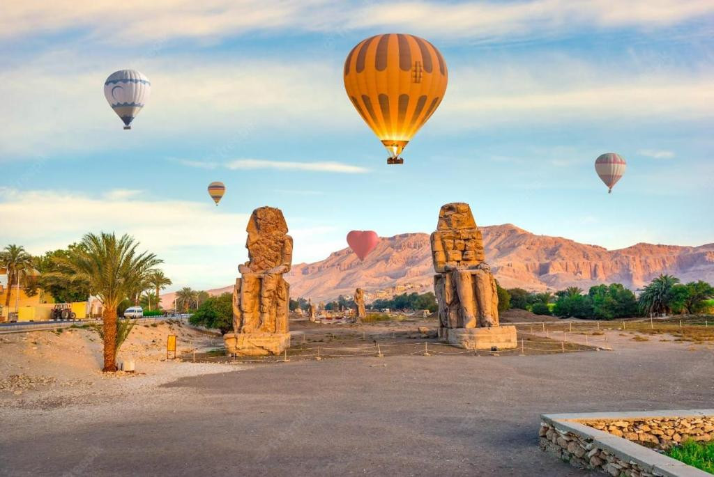 luxor trip with hot air balloon