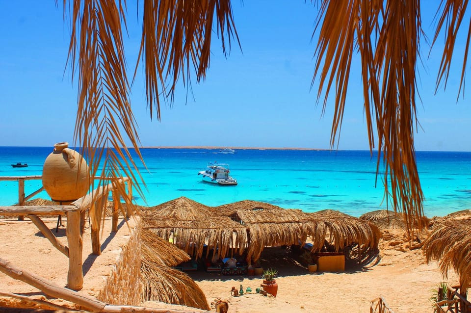 Utopia Island VIP - Snorkeling Tour & Lunch